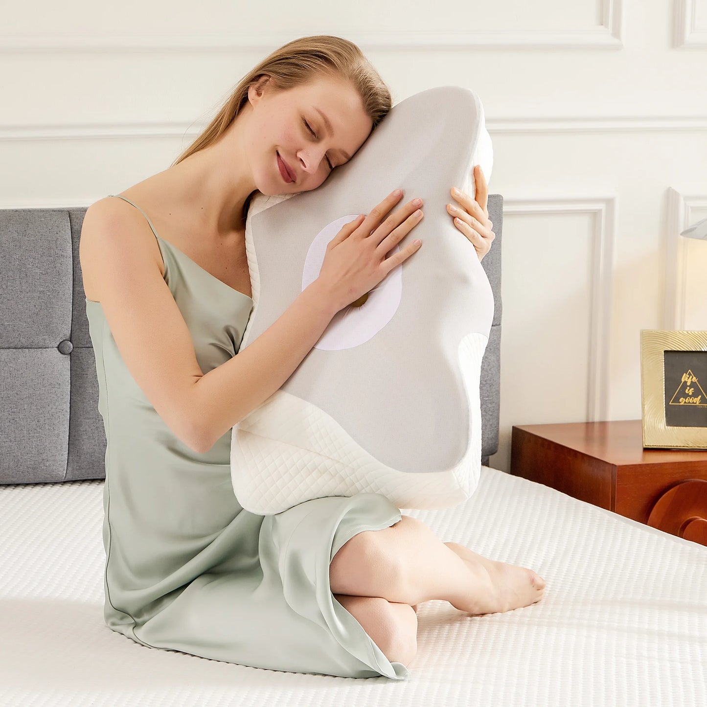 Queen Ergonomic Pillow